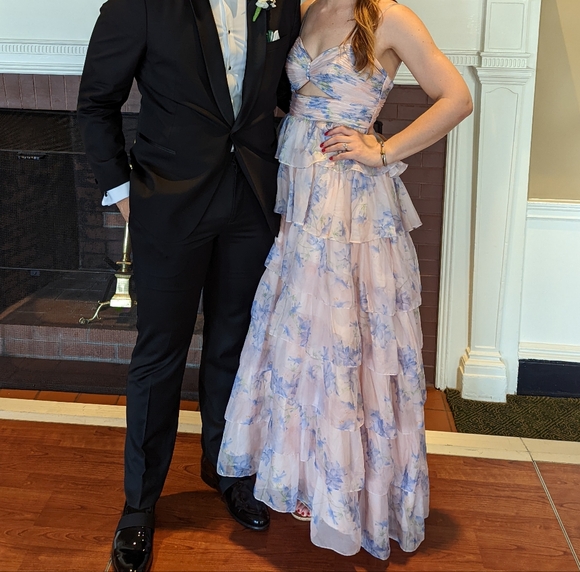 Mac Duggal Ieena Floral Gown Size 6 - Picture 7 of 10